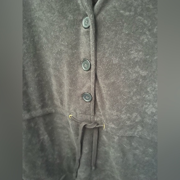 New Danielle Bernstein Black Terry Long Sleeve
Romper Size Small - Picture 6 of 10